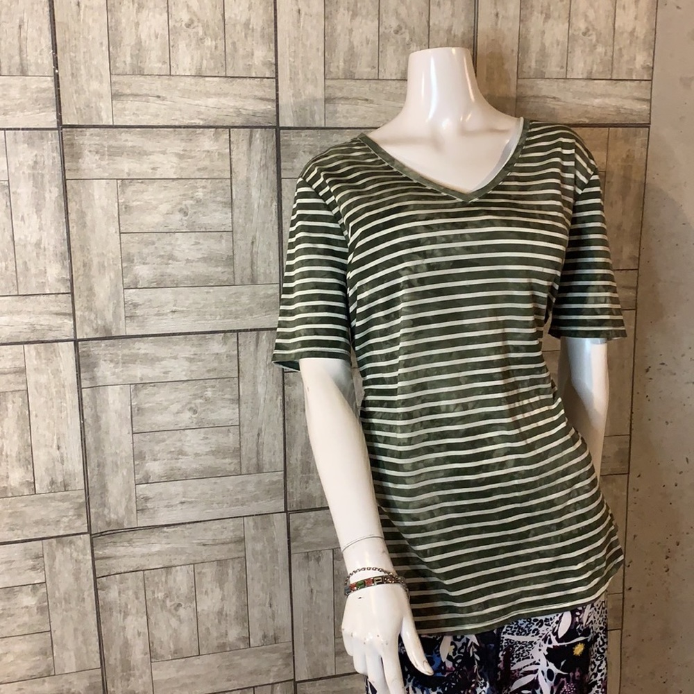 🔴Women’s cute tee